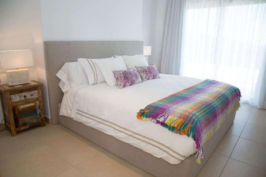 Modern In Cala Jondal Porroig Casa vacanze *